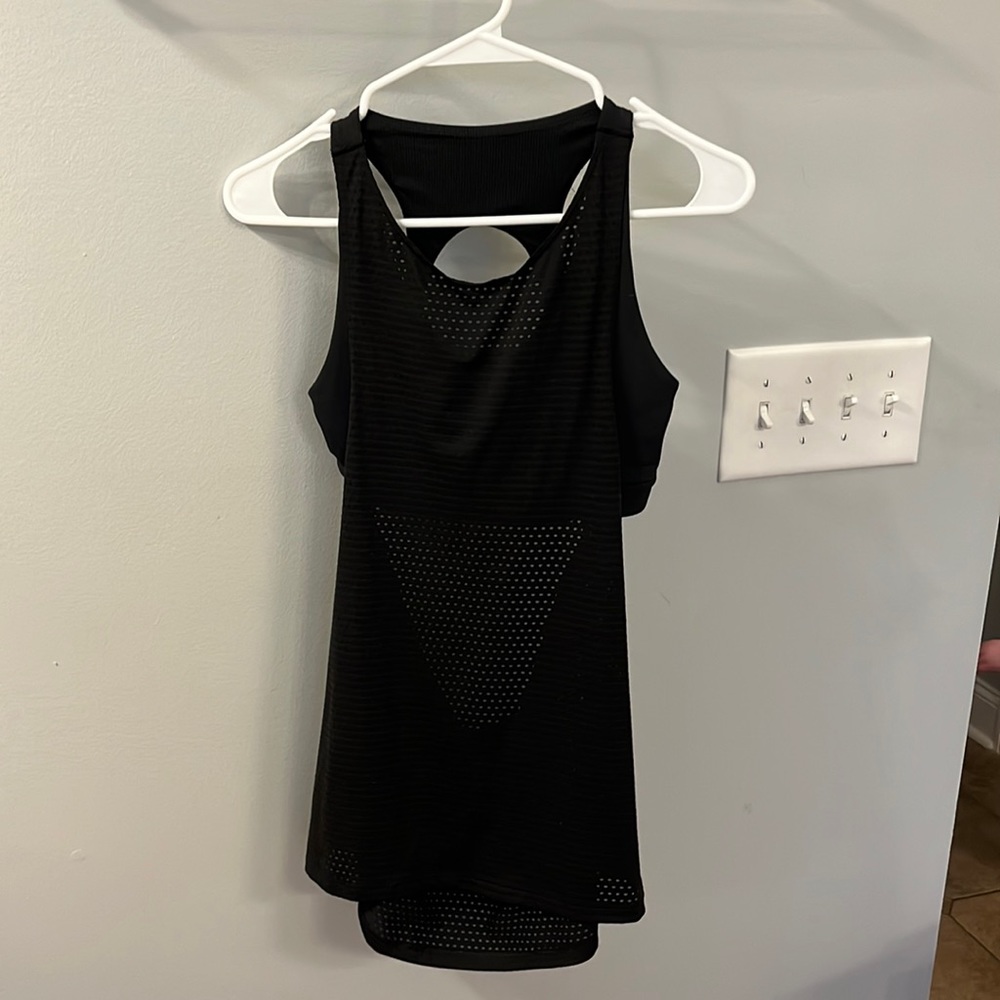 Athleta workout too with built in bra, black, size XS